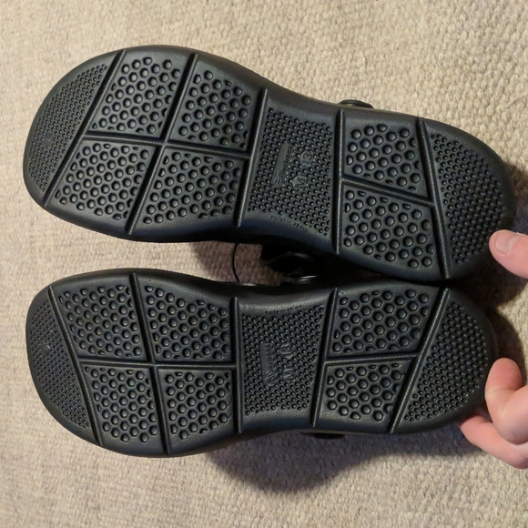 joybees Shoes Mens Joybees Sandals Made By Founder Of Crocs Poshmark
